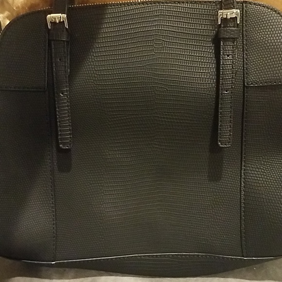 NWOT Black Textured Purse By Guess. - Picture 3 of 7